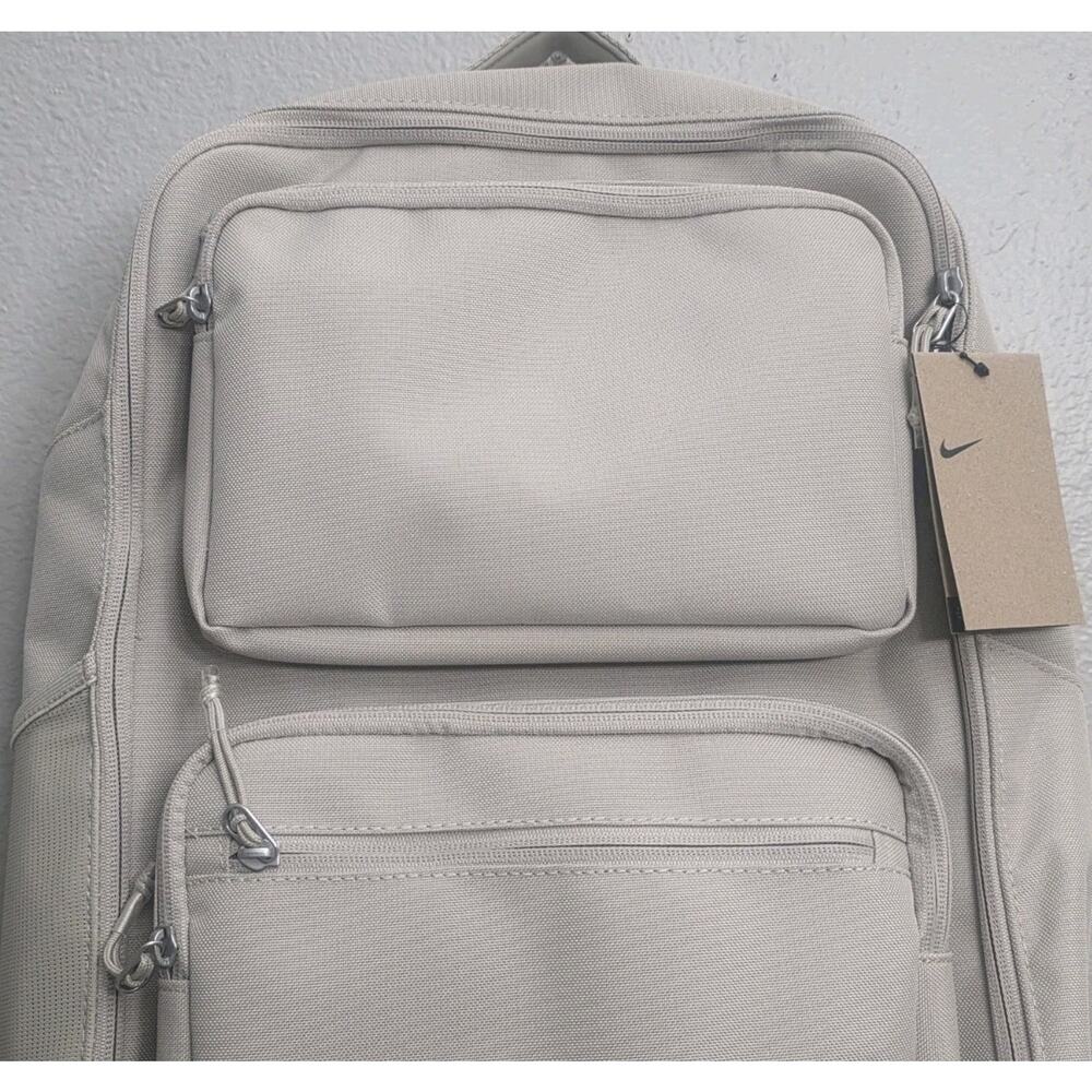 Nike Utility Speed 2.0 Backpack Bag Desert Khaki FN4106 251 New - Picture 16 of 16